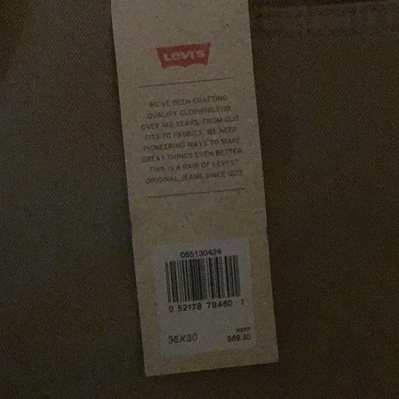 Levi’s - Picture 2 of 3